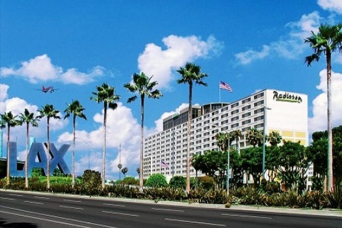 Radisson Hotel at LAX 001